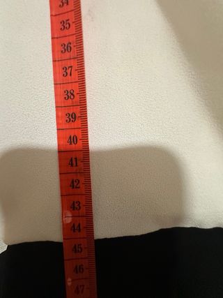 Mono bicolor Mango en blanco y negro