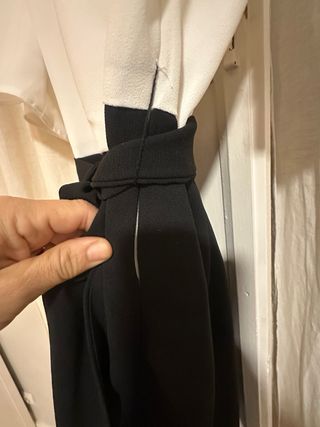 Mono bicolor Mango en blanco y negro