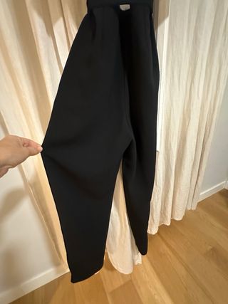 Mono bicolor Mango en blanco y negro