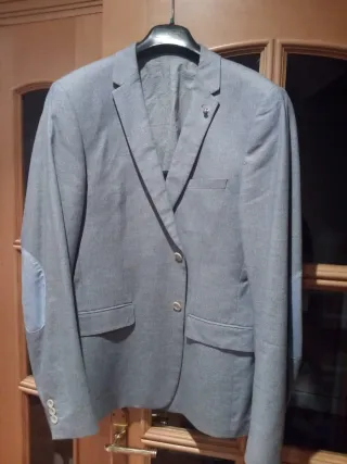 Chaqueta americana azul grisácea