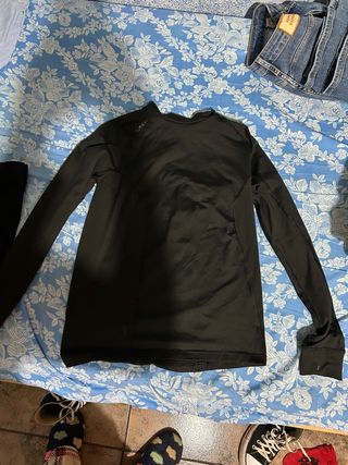 Camiseta térmica negra manga larga