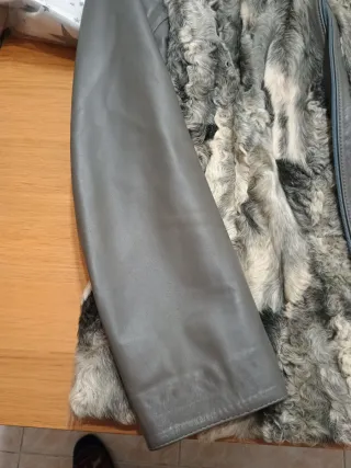 Abrigo de astracán gris y marrón