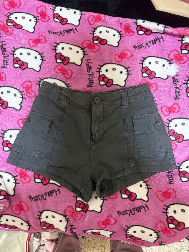 Pantalones cortos grises tiro bajo