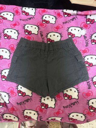 Pantalones cortos grises tiro bajo