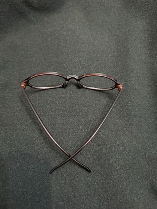 Occhiali vintage marrone forma ovale