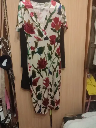 Vestido flores terciopelo tubo