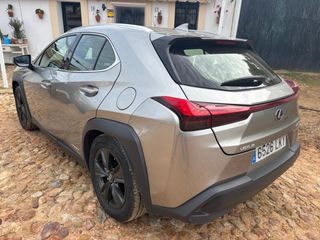 Lexus UX 2020