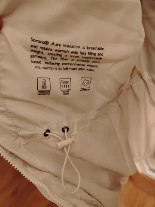 Anorak niña beige con capucha