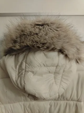 Anorak niña beige con capucha