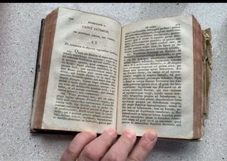 Libro Antiguo Institutionum Elementarium