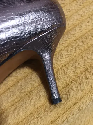 Zapatos de tacón plateados talla 39