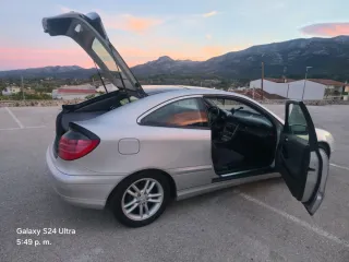 Mercedes-Benz Clase C 2004