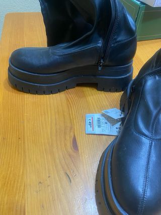 Botas altas negras con plataforma  bershka