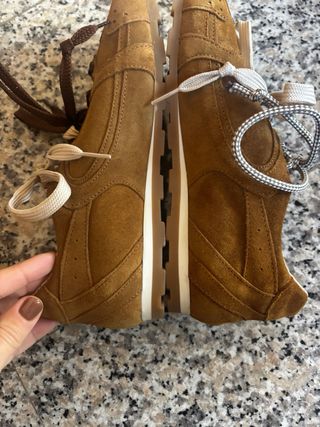 Divine Follie sneakers scamosciate 39