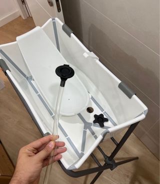 Bañera Stokke plegable con patas