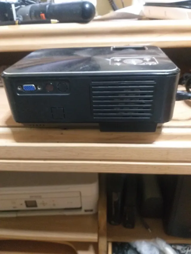 Proyector Yaber Negro