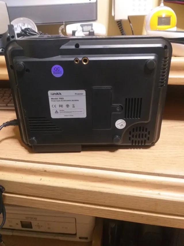 Proyector Yaber Negro