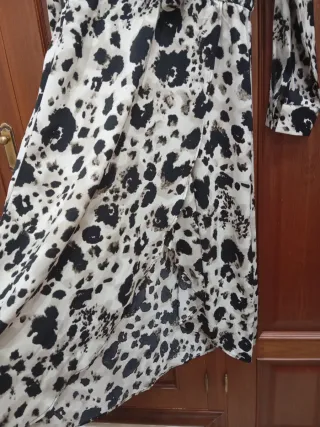 Vestido gasa estampado beige y negro