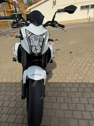 Kawasaki ER-6n Blanca limitada a a2 2017
