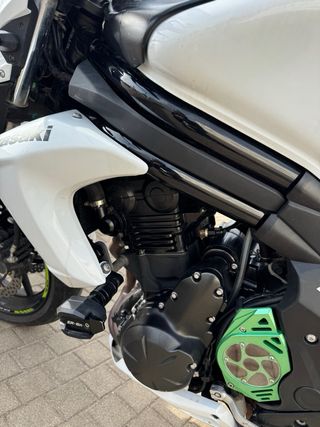 Kawasaki ER-6n Blanca limitada a a2 2017