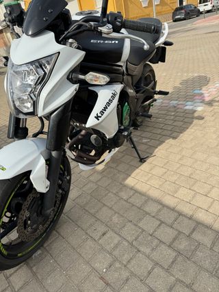 Kawasaki ER-6n Blanca limitada a a2 2017