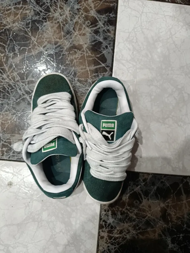 Zapatillas Puma suede XL  verde y Blancas