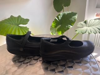 Zapatos MBT Negros Mujer