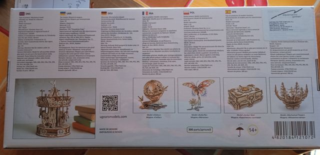 Modello Carousel UGEARS in legno da assemblare