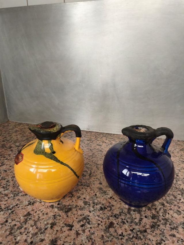 2 Bottiglie di Liquore in Ceramica