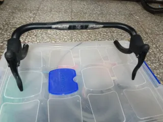 Manillar Bicicleta FSA y Borla