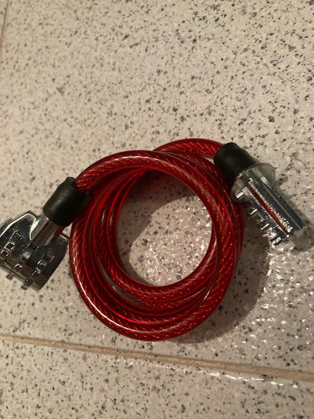 Candado de cable con combinación