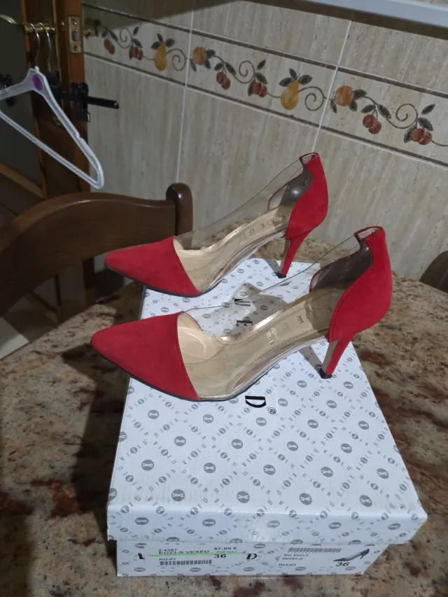 Tacones rojos mujer marca Vexed