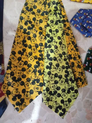 2 Corbatas Disney Mickey Mouse Vintage