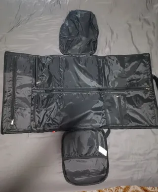 Mochila de viaje negra