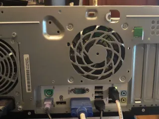 Torre HP 8100 i5-650 8GB RAM 32GB SSD W10LTSC iot.