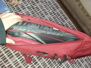 Mochila Thule Negra y Roja