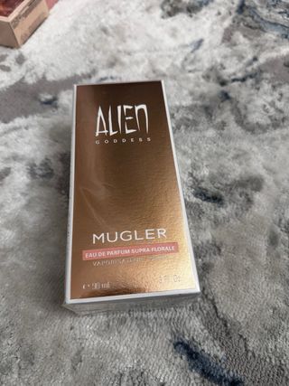 Alien Eau de Parfum Supra Florale 90ml