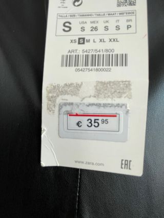 Pantalón efecto piel Zara