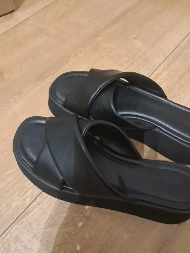 Sandalias Lefties negras plataforma