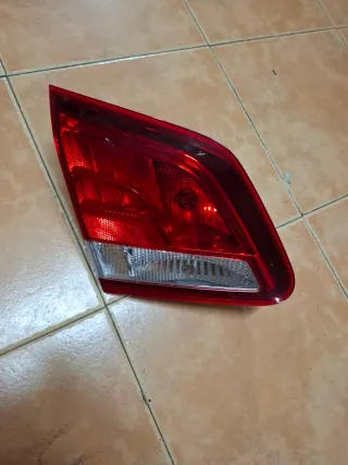 Piloto trasero Mercedes Clase B W246 Restyling