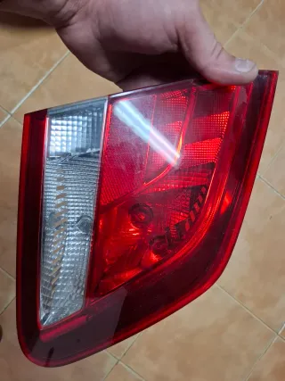 Piloto trasero Mercedes Clase B W246 Restyling