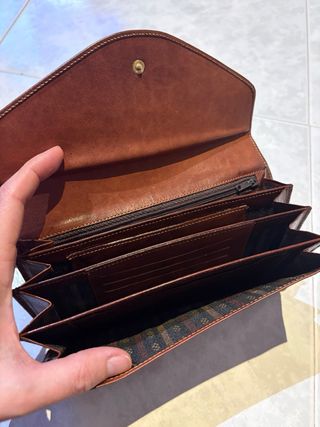 Cartera de piel marrón mujer