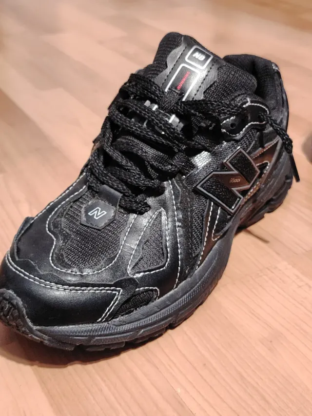 New Balance 1906 Negras