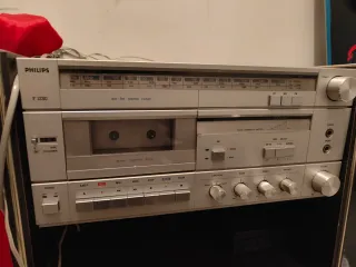 Tocadiscos y Cassette Philips F1230