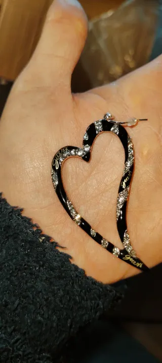 Orecchini Guess Cuore Nero e Cristalli