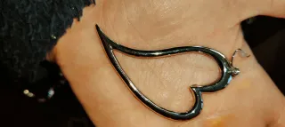 Orecchini Guess Cuore Nero e Cristalli