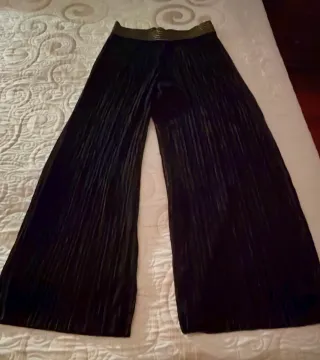 Pantalón Palazzo Negro Plisado