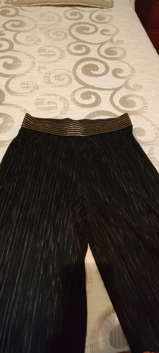 Pantalón Palazzo Negro Plisado