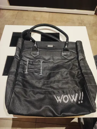Bolso Negro Desigual en muy buen estado