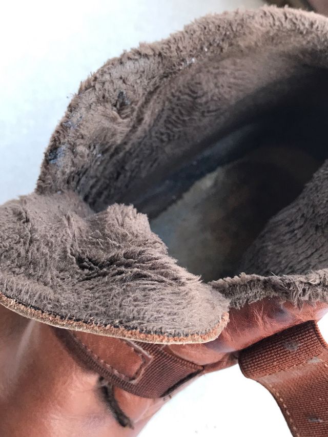 Botines marrones con velcro